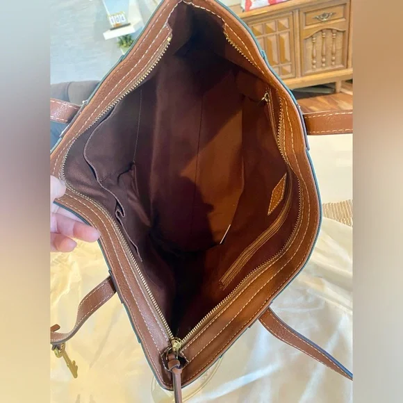 Fossil Tote - Picture 8 of 13